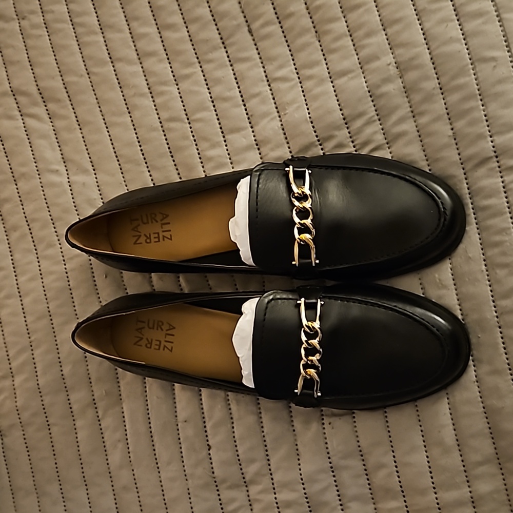 Naturalizer black leather shoes, new with tags and box.